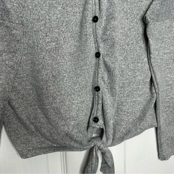Brit & Bri Cardigan Buttoned Tie-Front Grey Size Medium - Picture 3 of 16